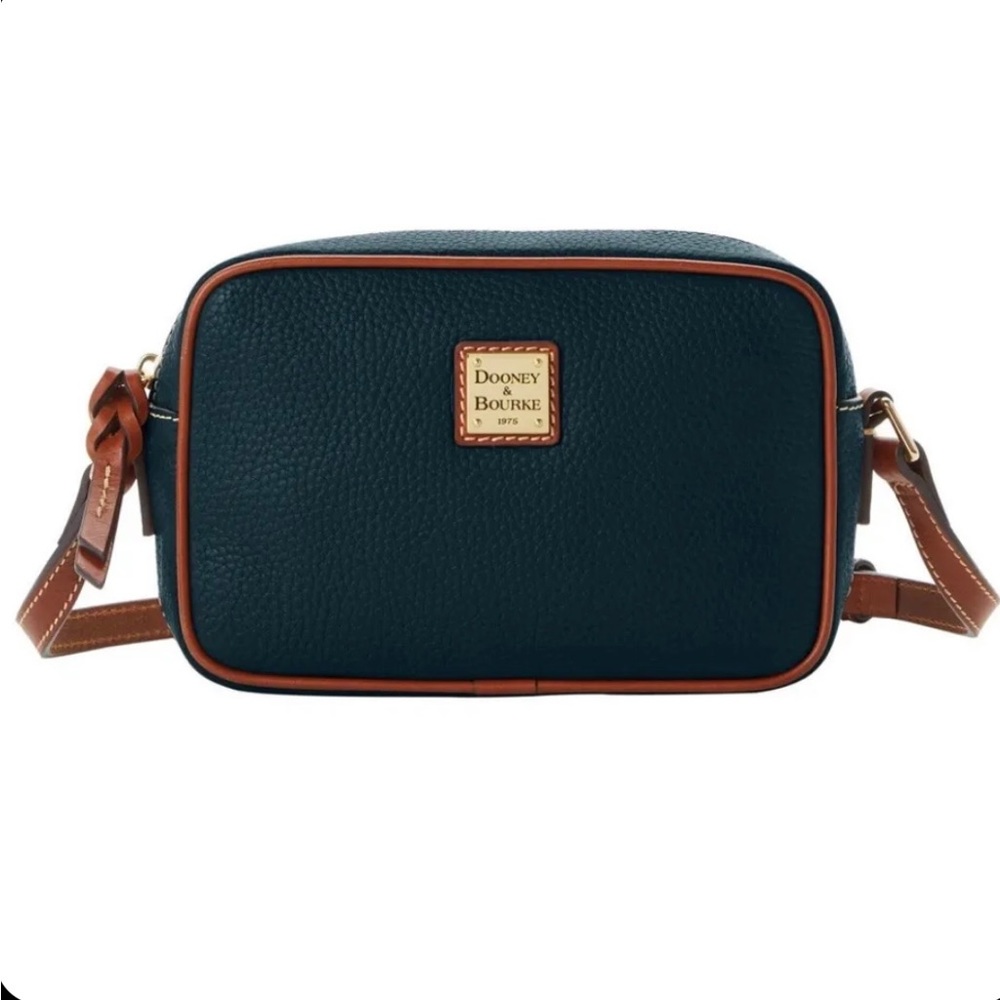 New Without Tags Dooney & Burke Camera Crossbody